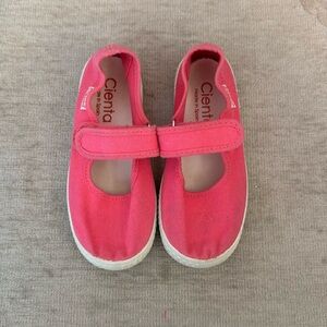 Cienta Mary Janes size 27 Hot Pink
